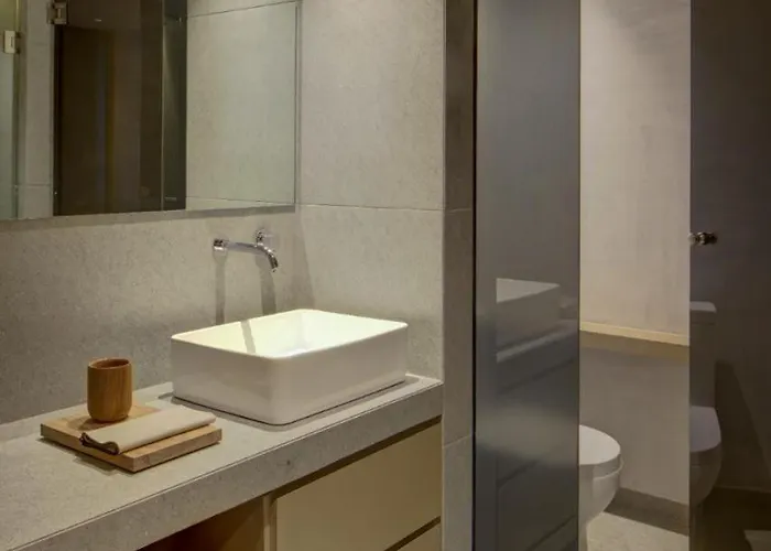 Avivia Lofts Apartment *